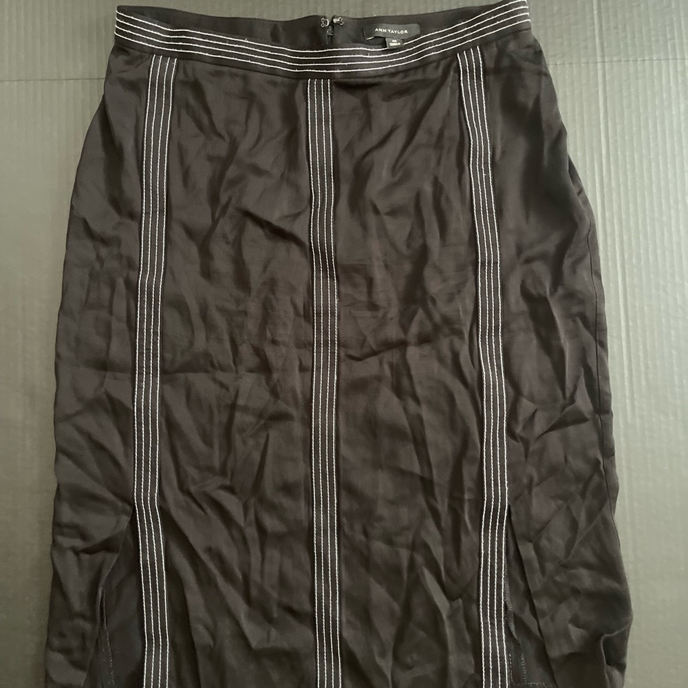 Ann Taylor Black Skirt Size 10